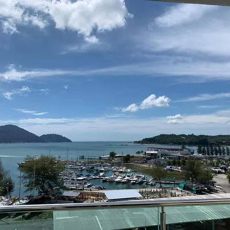 Glossy Marina Homestays Lumut Exterior photo