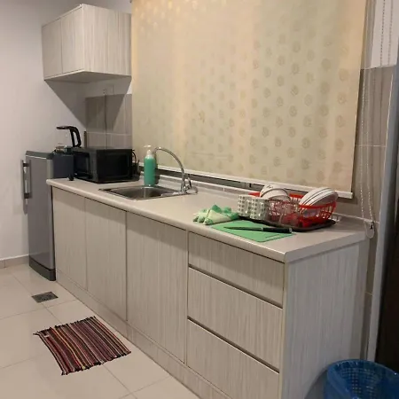Glossy Marina Homestays Lumut Exterior photo