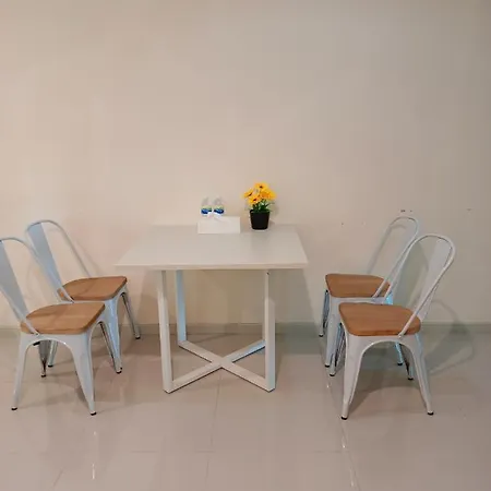 Glossy Marina Homestays Lumut Exterior photo