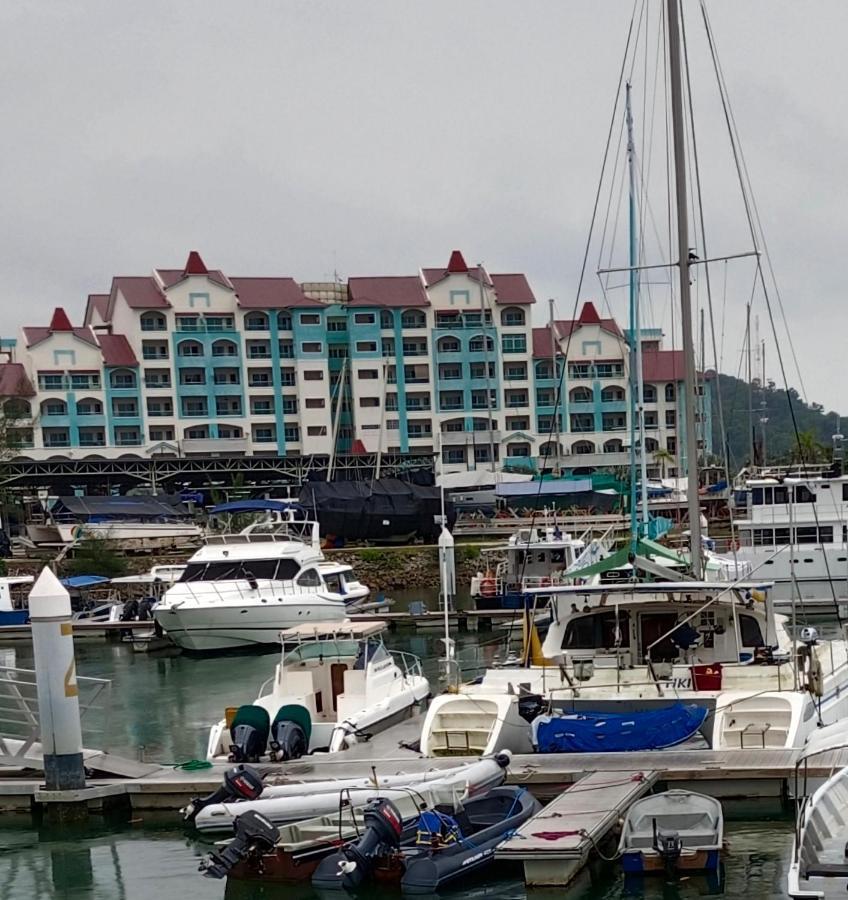 Glossy Marina Apartment Lumut